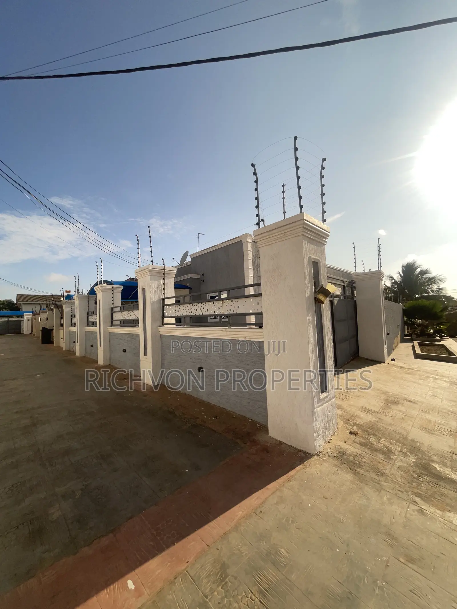 3bdrm House in Richvon, Baatsona Total for sale