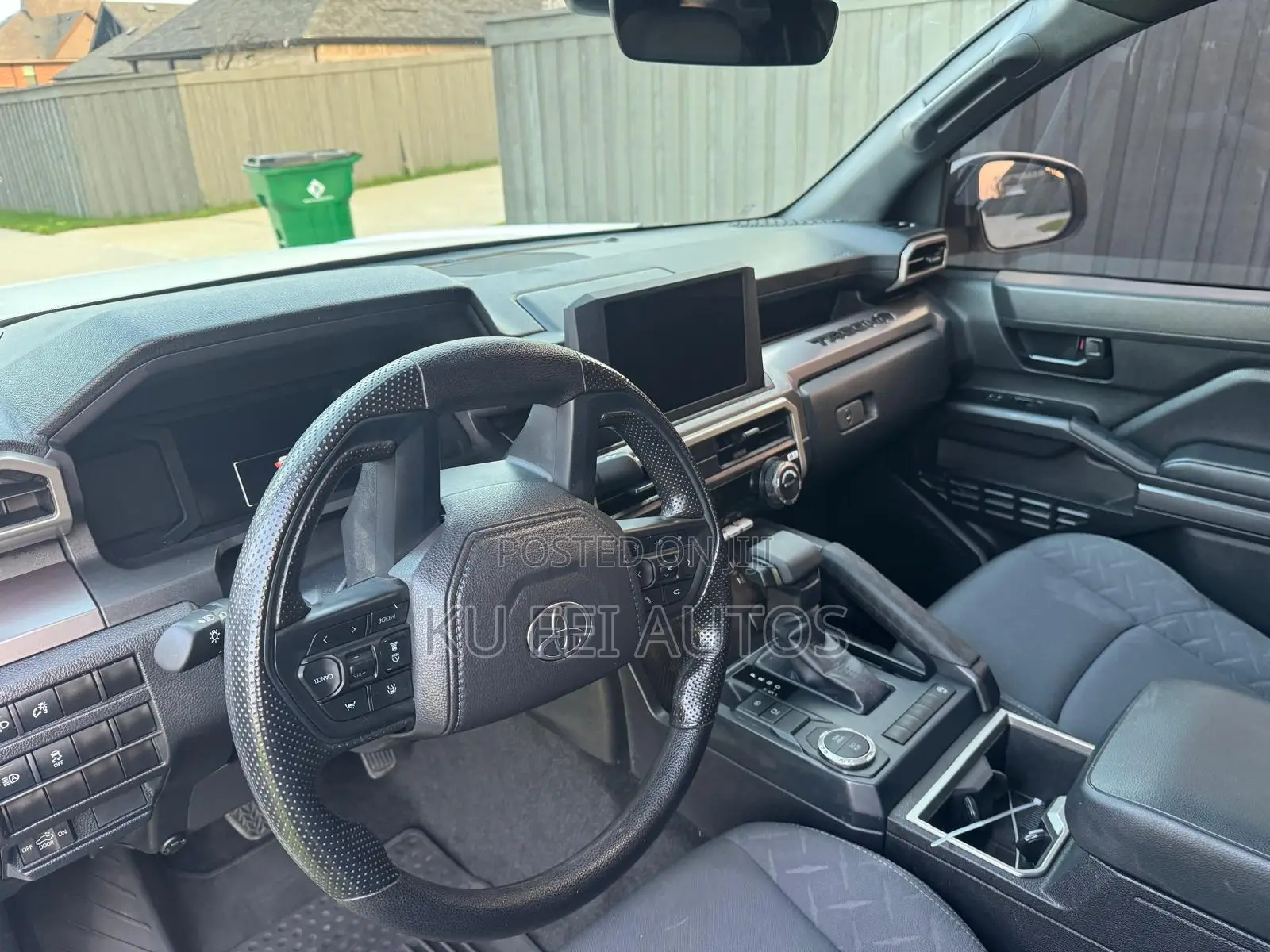 Toyota Tacoma SR5 Double Cab 6.1 ft. SB 2025 White