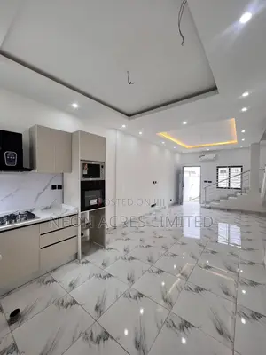 2bdrm House in Neon Boulevard, Nmai-Dzorn for sale