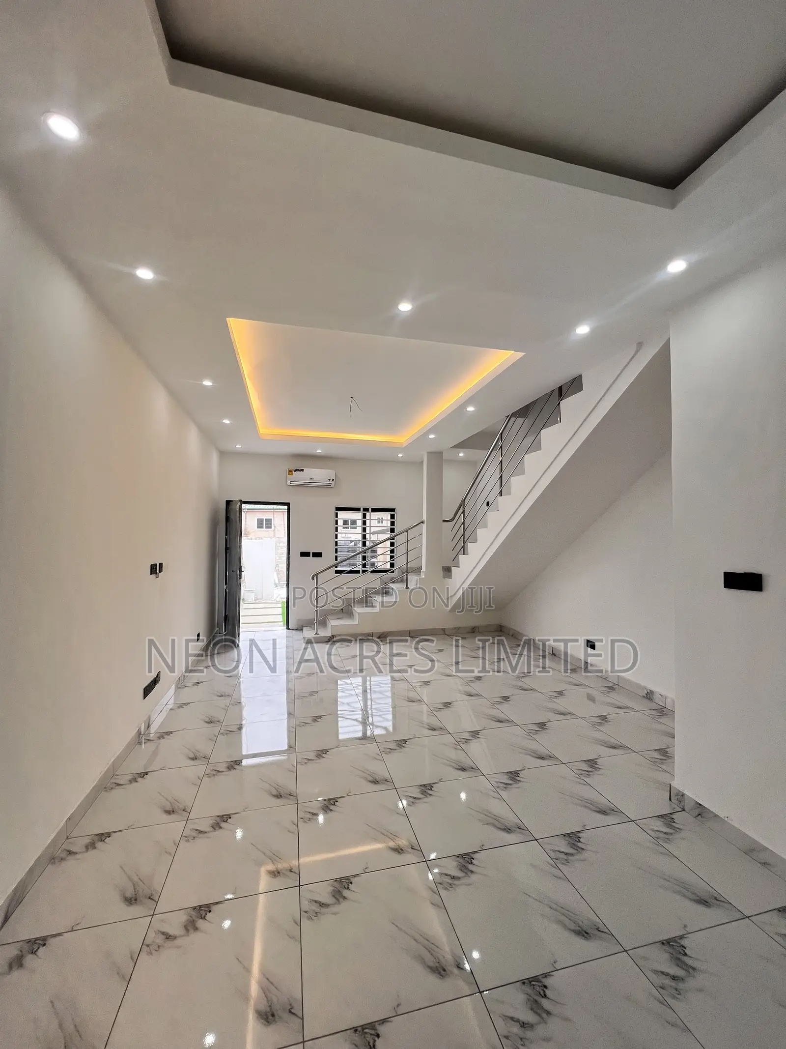 2bdrm House in Neon Boulevard, Nmai-Dzorn for sale