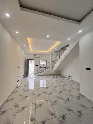 2bdrm House in Neon Boulevard, Nmai-Dzorn for sale