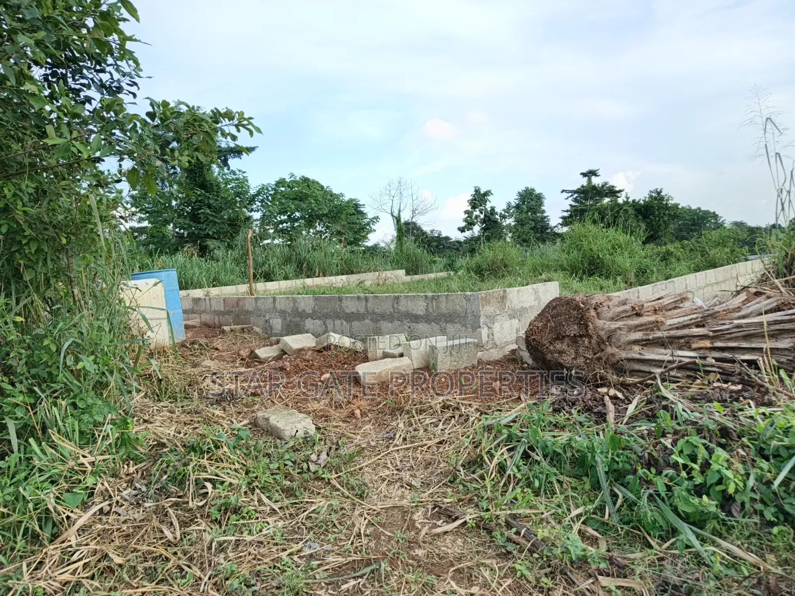 10 Plots for Sale at Barekese ( Near Agenda 111 Hospital)