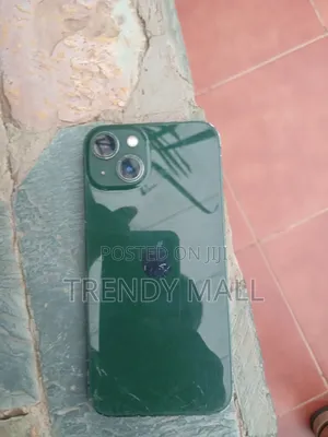 Apple iPhone 13 128 GB Green