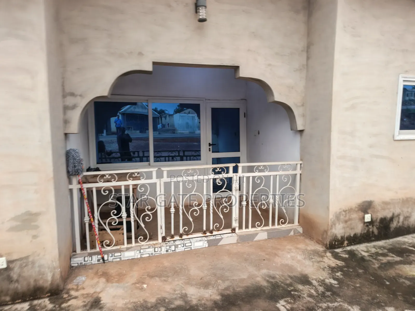 8bdrm House in Asuofia Kokoben., Kumasi Metropolitan for sale