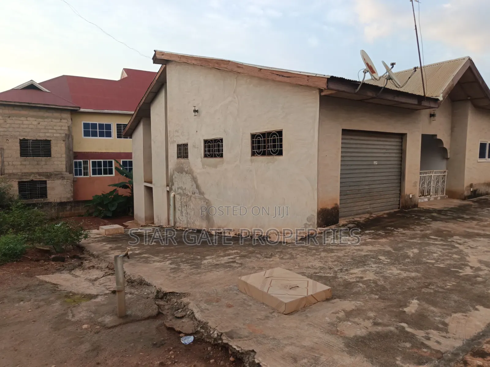 8bdrm House in Asuofia Kokoben., Kumasi Metropolitan for sale