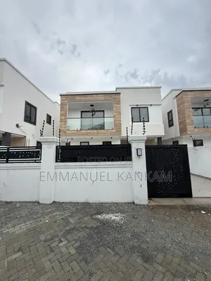 4bdrm House in Baatsona Total for sale