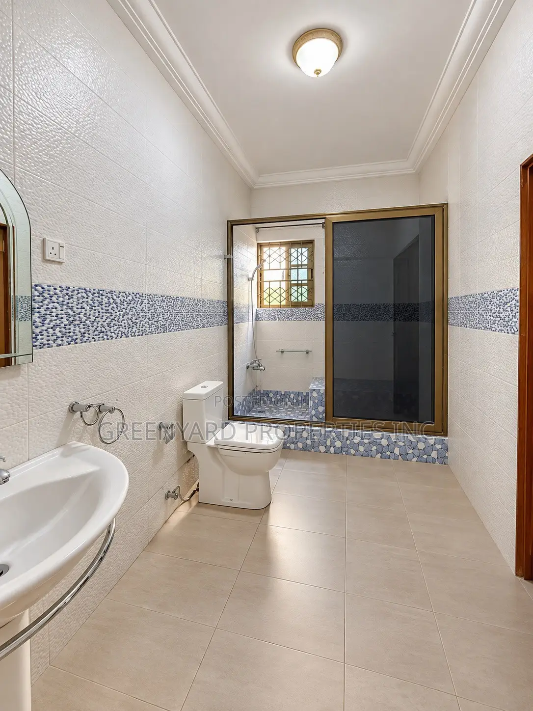 5bdrm House in American House, East Legon for rent