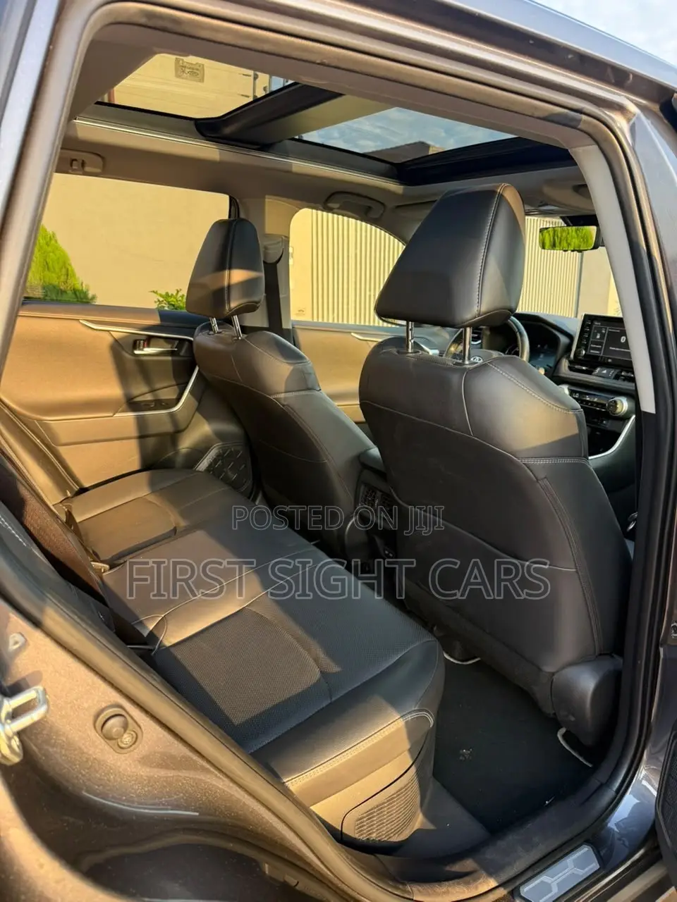 Toyota RAV4 XLE Premium AWD 2024 Gray