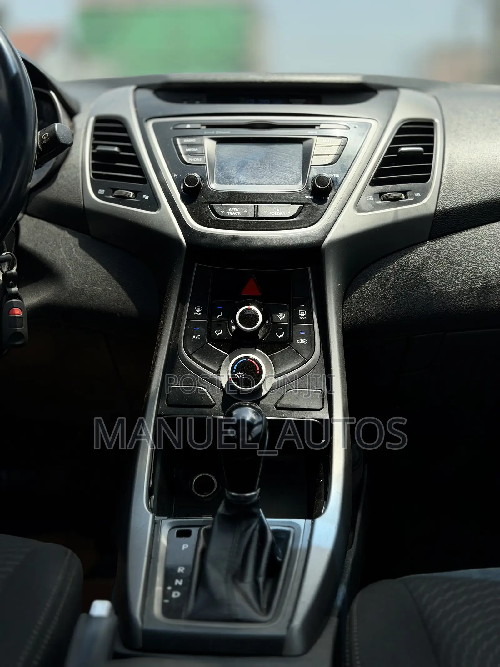 Hyundai Elantra SE Sedan FWD (1.8L 4cyl 6A) 2016 Gray