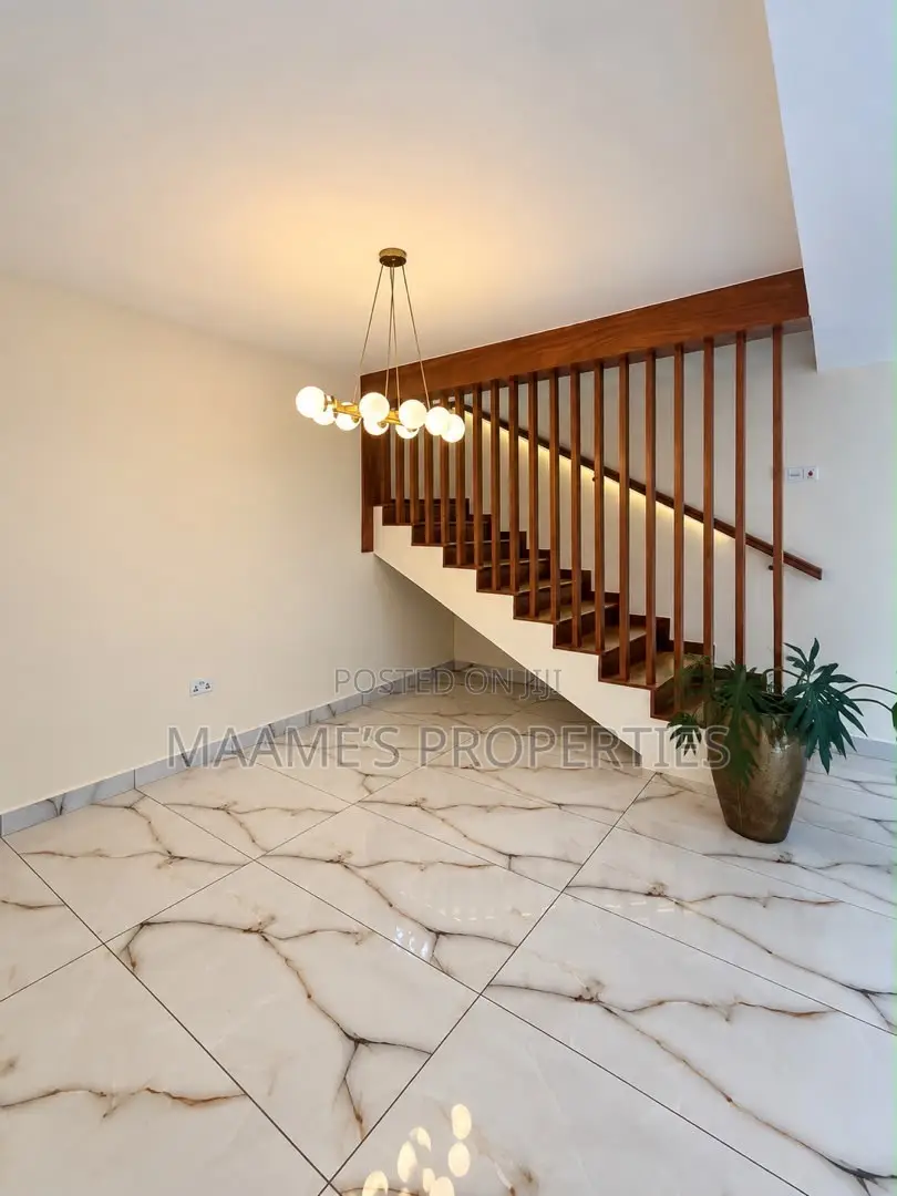 3bdrm Duplex in Oyarifa Mall Area for rent