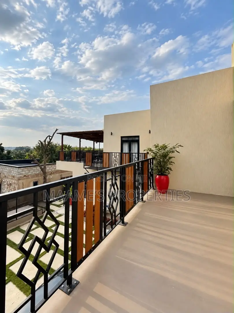 3bdrm Duplex in Oyarifa Mall Area for rent