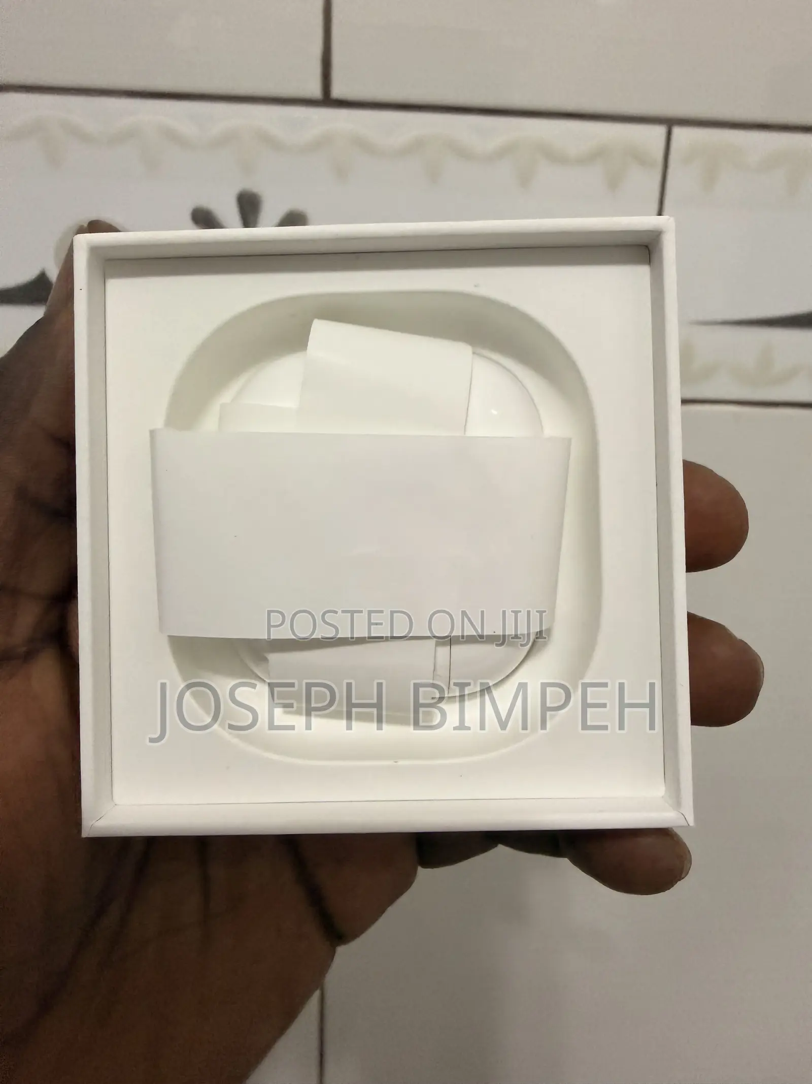 Apple AirPods 4 With Noise Cancellation
