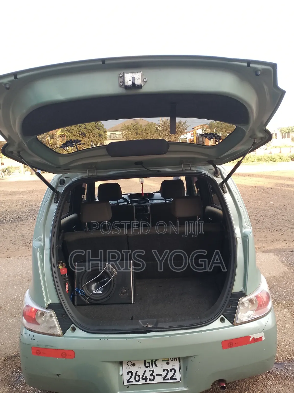 Toyota bB 2011 Green