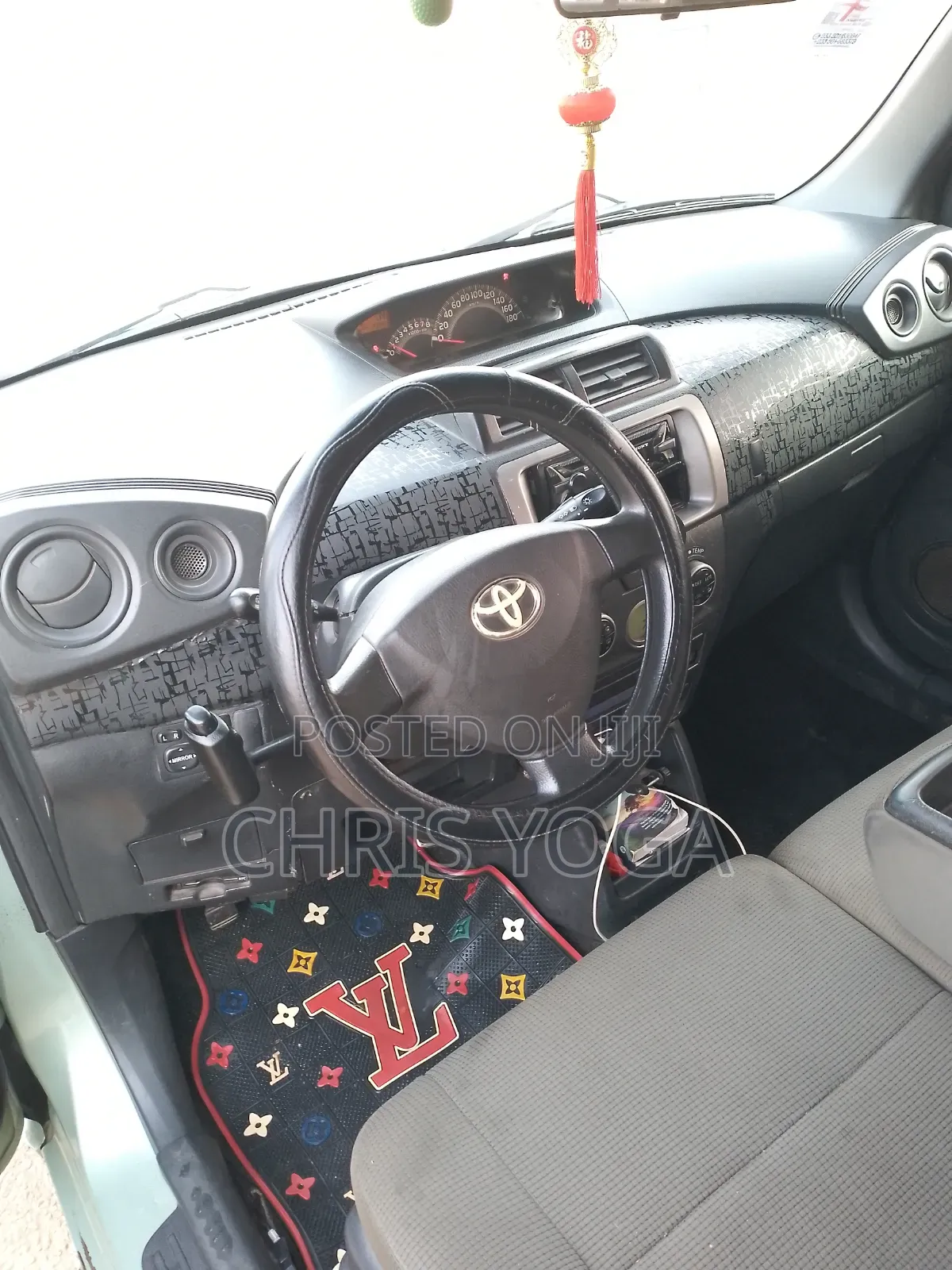Toyota bB 2011 Green