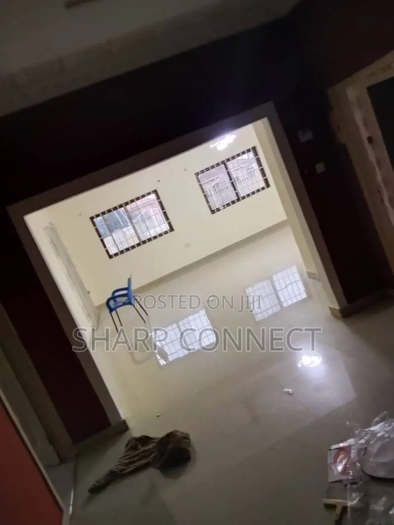 3bdrm House in Sharp-Connect., Adade for rent