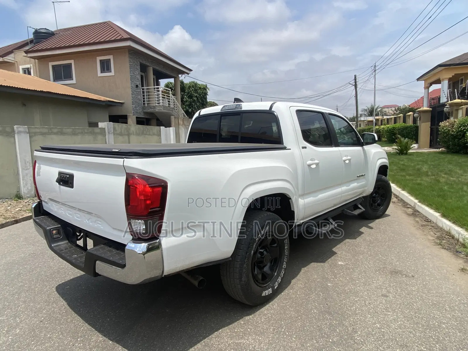 Toyota Tacoma SR Double Cab 5' Bed V6 AT 2023 White