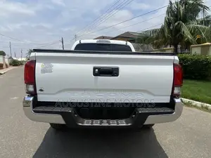 Toyota Tacoma SR Double Cab 5' Bed V6 AT 2023 White