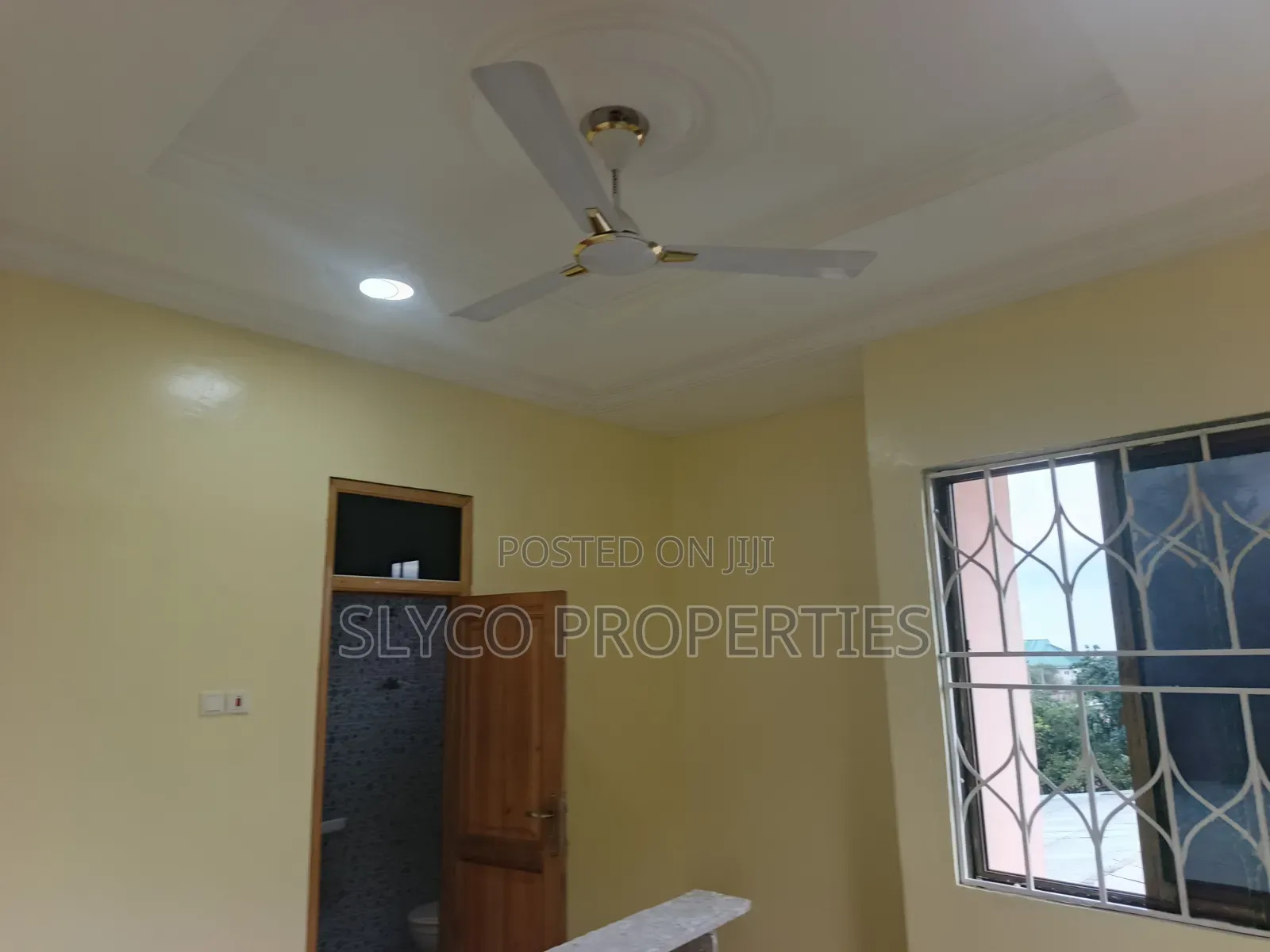 2bdrm Block of Flats in Koforidua Okorase, New-Juaben Municipal