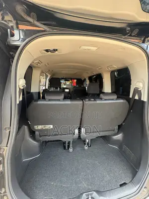 Toyota Voxy Hybrid X 2WD 7-Seater 2014 Black