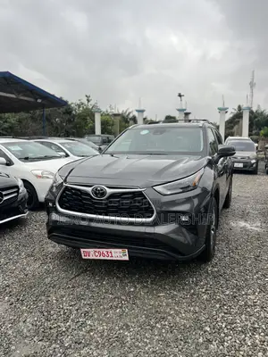 Toyota Highlander 2024 Gray
