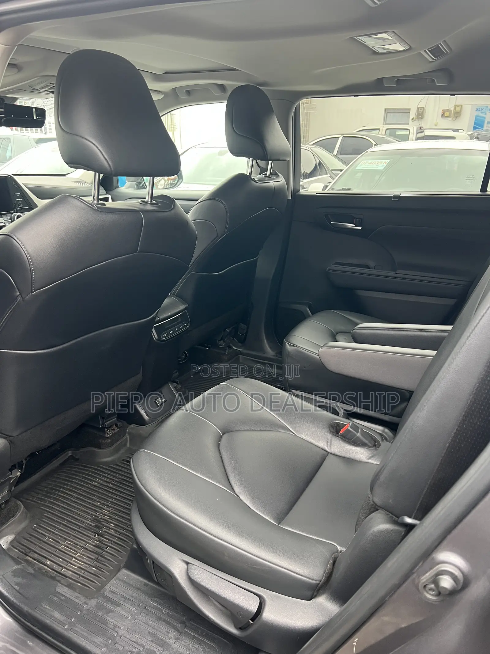 Toyota Highlander 2024 Gray