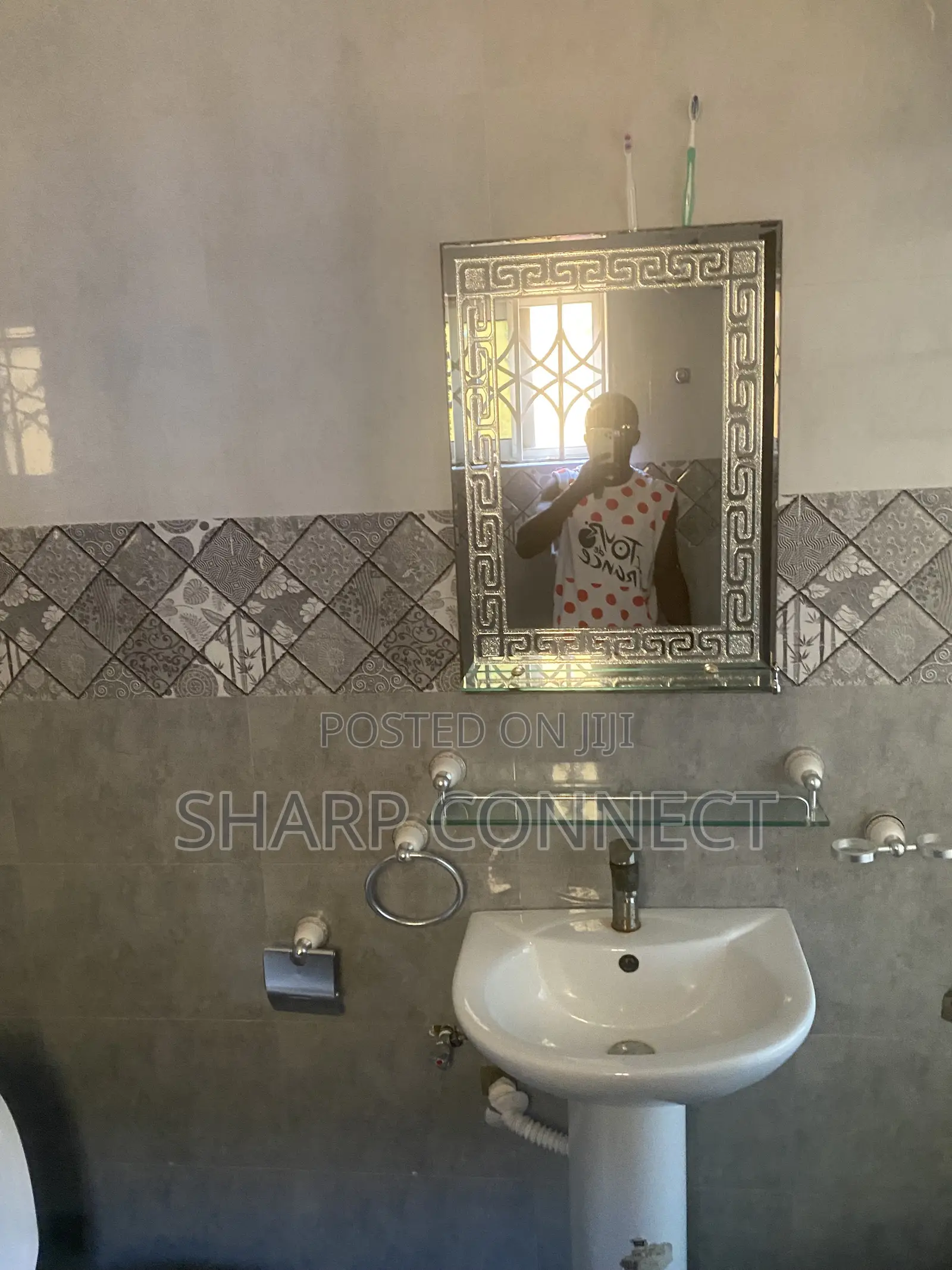 4bdrm Duplex in Sharp-Connect., West Hills Mall Area for rent