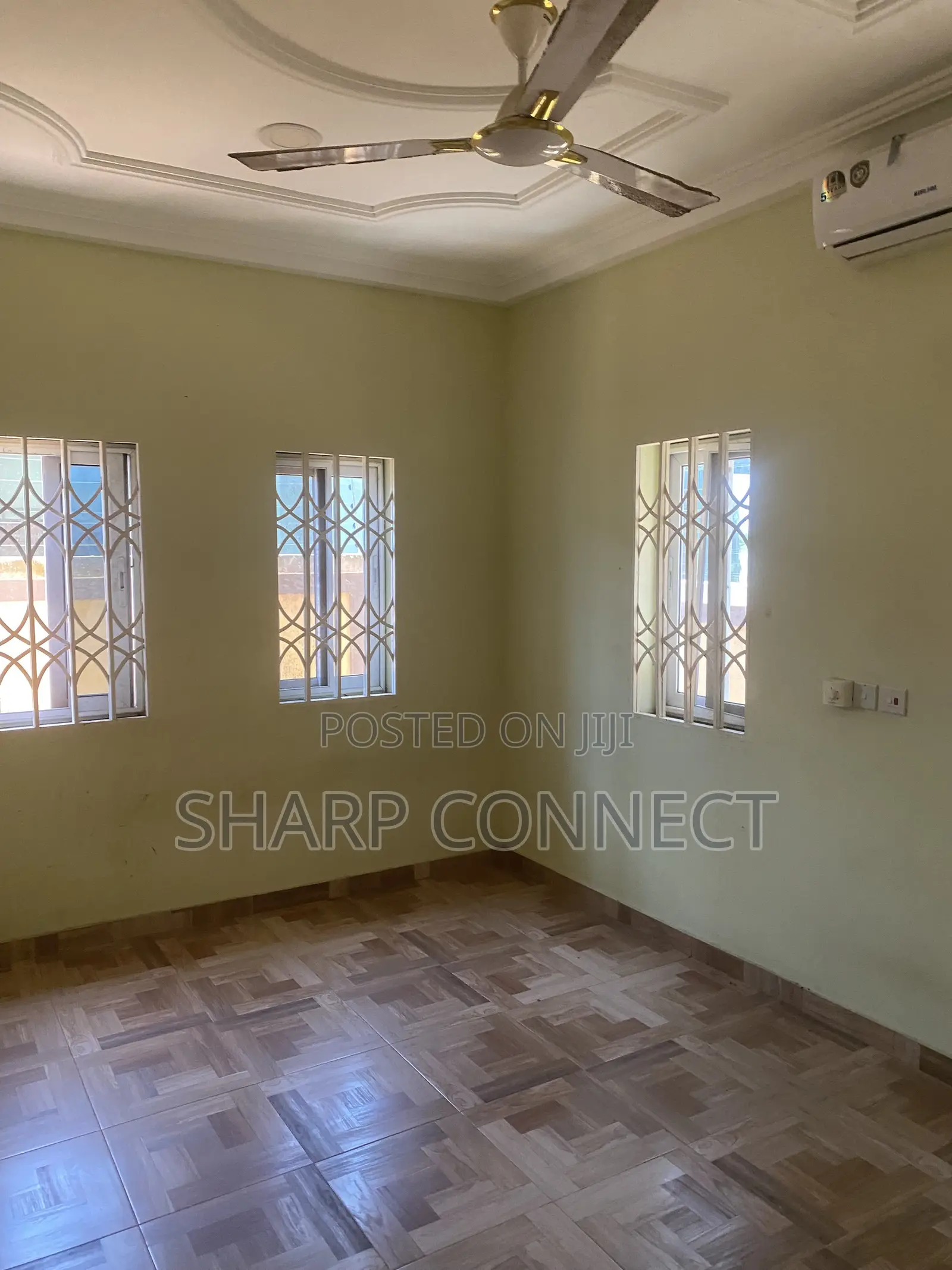 4bdrm Duplex in Sharp-Connect., West Hills Mall Area for rent