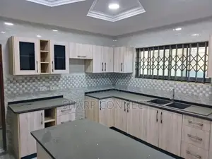 5bdrm House in Sharp-Connect., Millenium City for rent