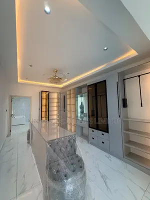5bdrm Duplex in East Legon Ogbojo, Greater Accra for sale