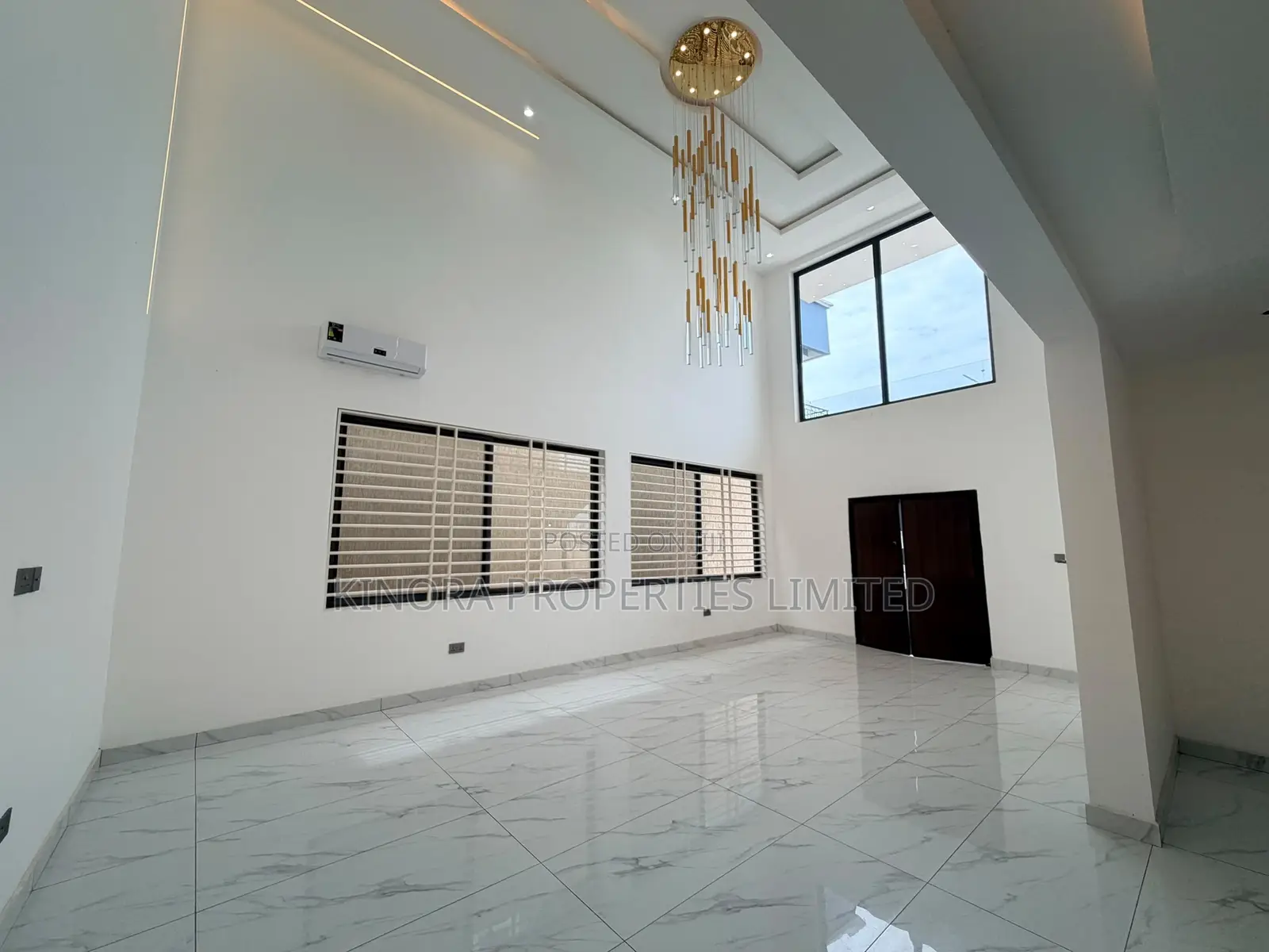 5bdrm Duplex in East Legon Ogbojo, Greater Accra for sale
