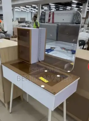 Dressing Table With Mirror