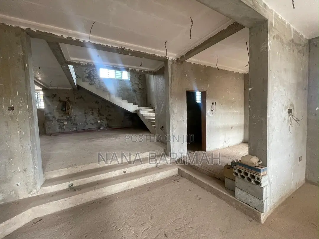 4bdrm Mansion in Boi for sale