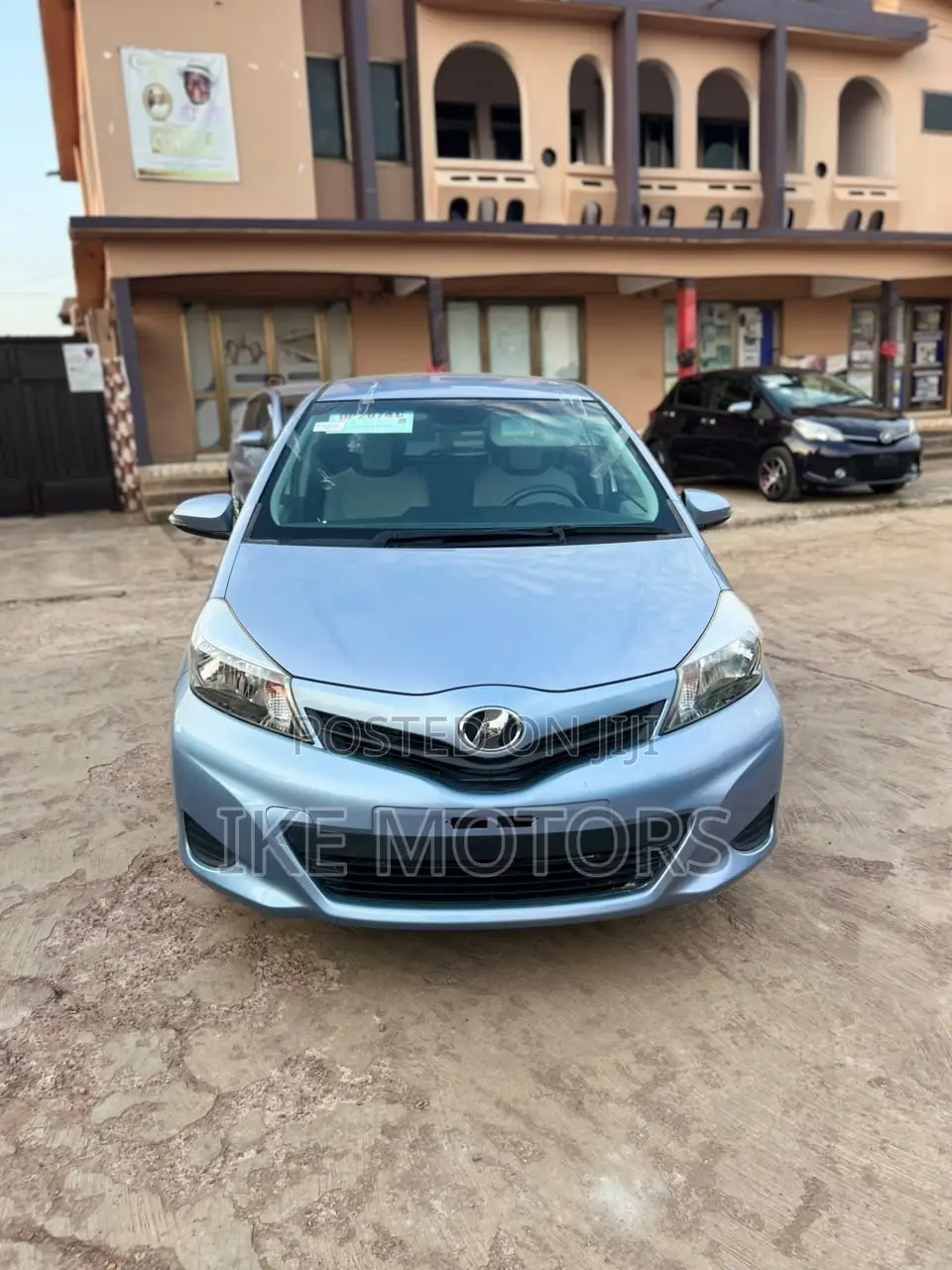 Toyota Vitz 1.3 AWD 3dr 2013 Blue