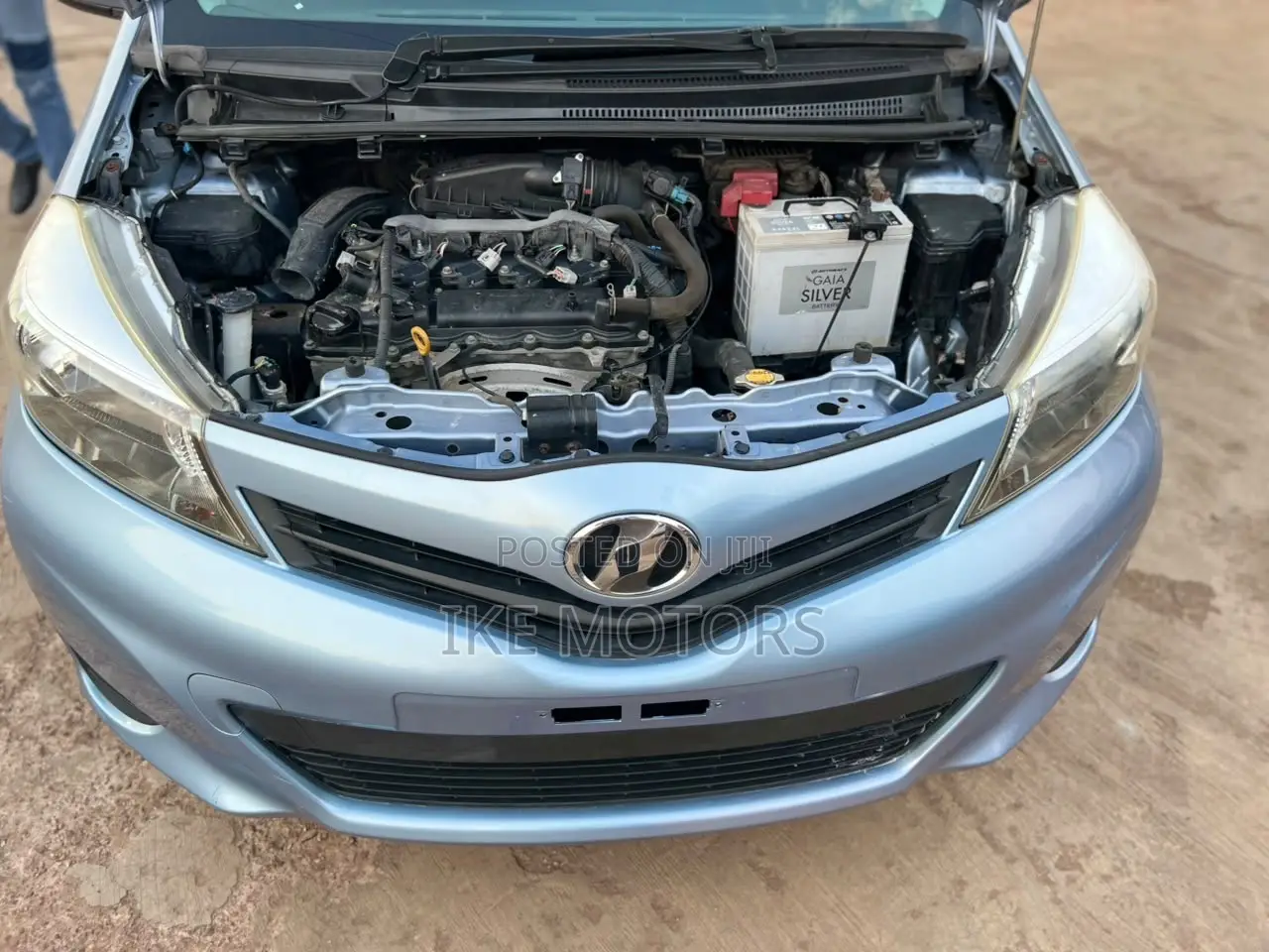 Toyota Vitz 1.3 AWD 3dr 2013 Blue