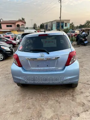 Toyota Vitz 1.3 AWD 3dr 2013 Blue