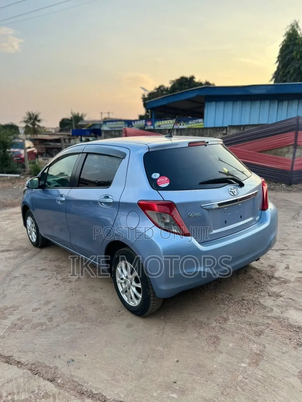 Toyota Vitz 1.3 AWD 3dr 2013 Blue