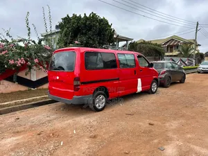 Toyota HiAce 2002 Red
