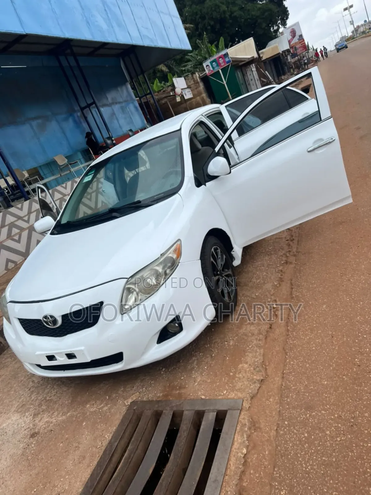 Toyota Corolla LE 4dr Sedan (1.8L 4cyl 4A) 2010 White