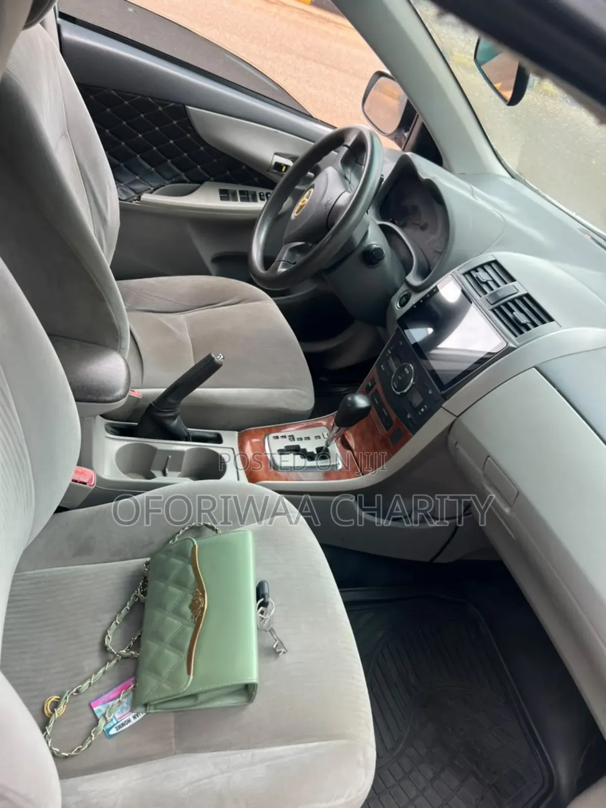 Toyota Corolla LE 4dr Sedan (1.8L 4cyl 4A) 2010 White