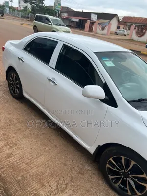 Toyota Corolla LE 4dr Sedan (1.8L 4cyl 4A) 2010 White