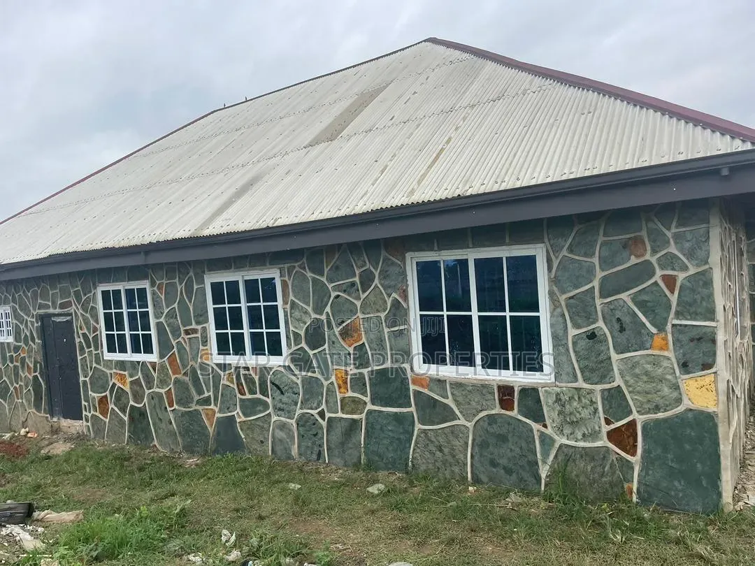 4bdrm House in Kumasi Metropolitan for sale