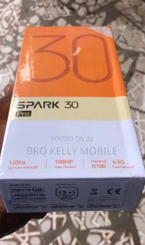 New Tecno Spark 30 Pro 256 GB Gold