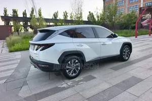 Hyundai Tucson 2021 White