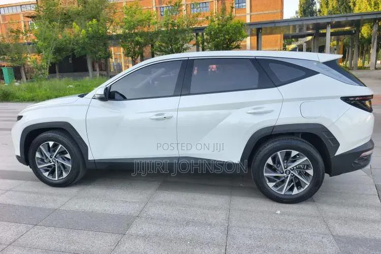 Hyundai Tucson 2021 White