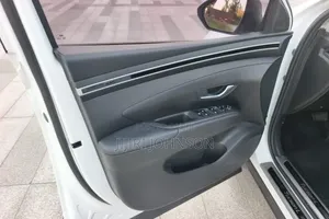 Hyundai Tucson 2021 White