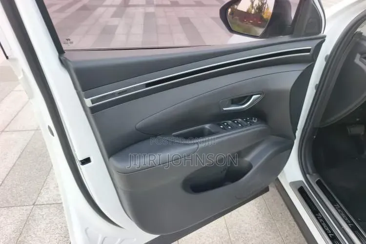 Hyundai Tucson 2021 White