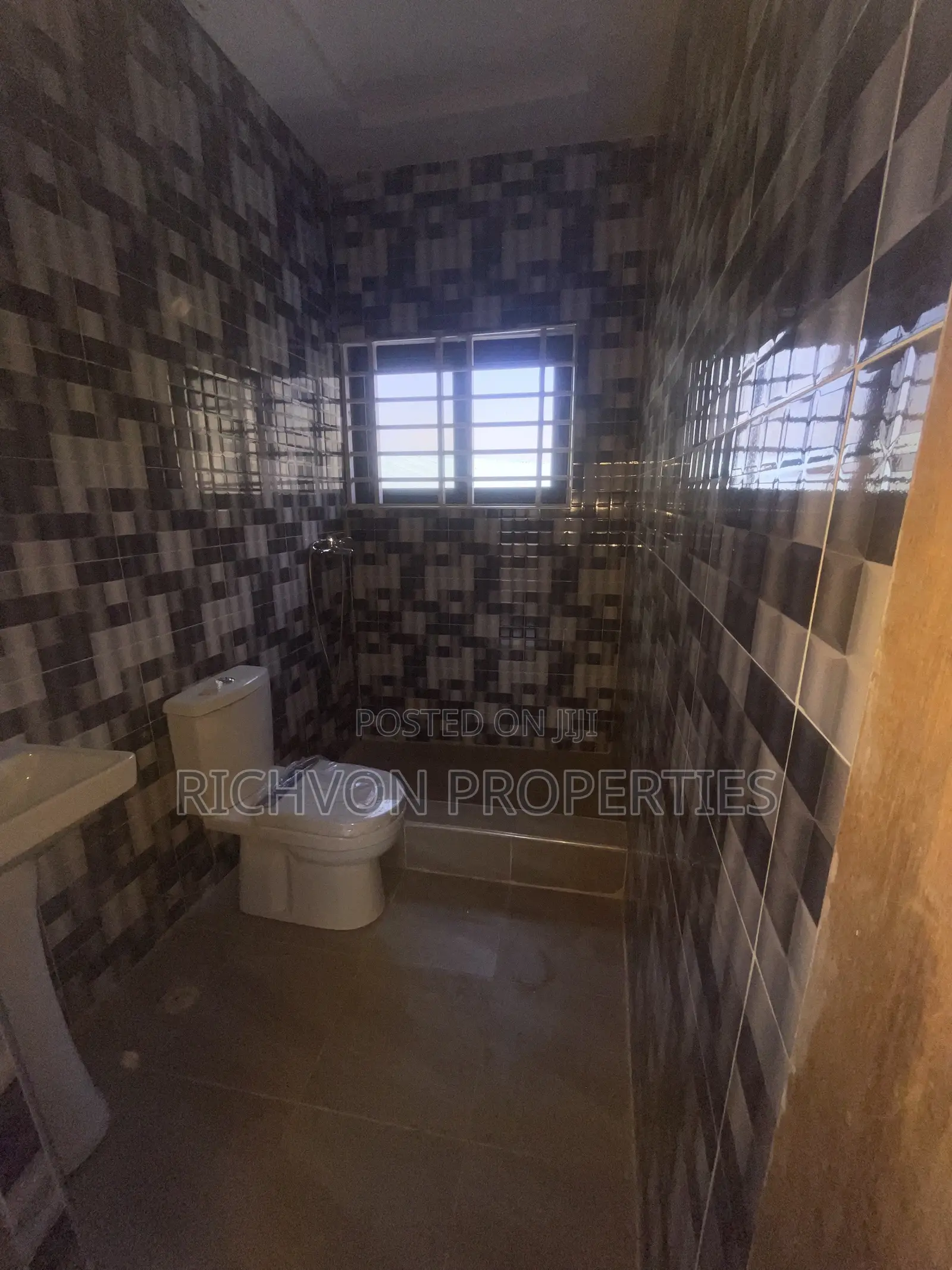 1bdrm Apartment in Richvon Properties, Baatsona Total for rent
