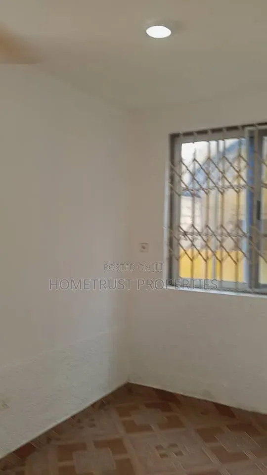 12bdrm Apartment in Ablekuma Joma, Pentecost for sale