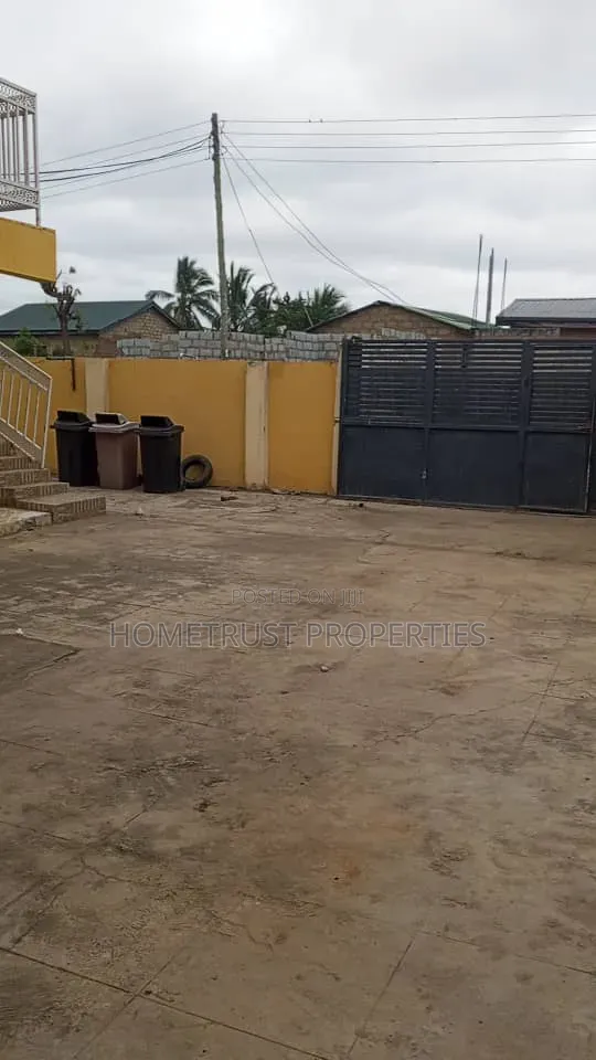 12bdrm Apartment in Ablekuma Joma, Pentecost for sale
