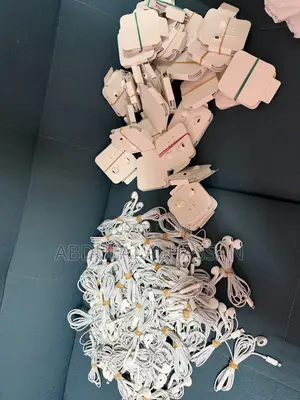 Genuine Apple EarPods Lightning Connector